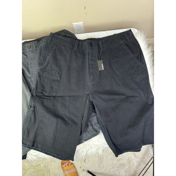 3 Pairs Gramercy Men’s Shorts 3 Different Styles New Size 36 - Picture 3 of 13